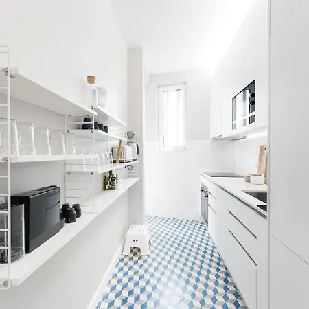 Guestready - Colorful Near Agosto Station Apartment Porto