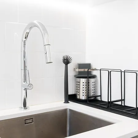 Apartment Guestready - Colorful Near Agosto Station