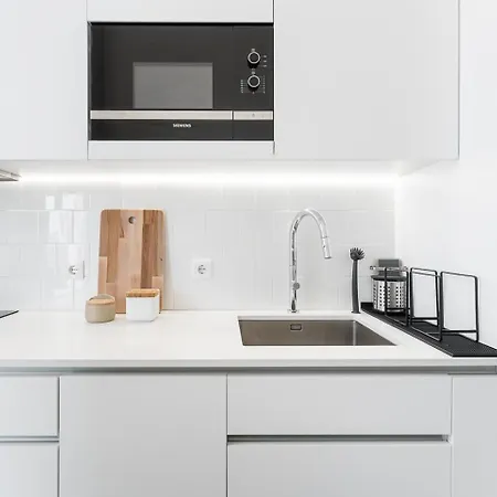 Apartment Guestready - Colorful Near Agosto Station Porto